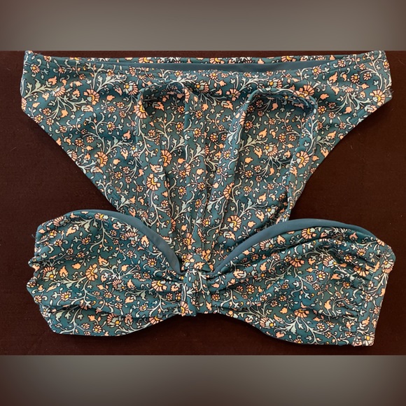 Small Loft Beach Bikini, top and bottom.  Green with flowers - Picture 2 of 8